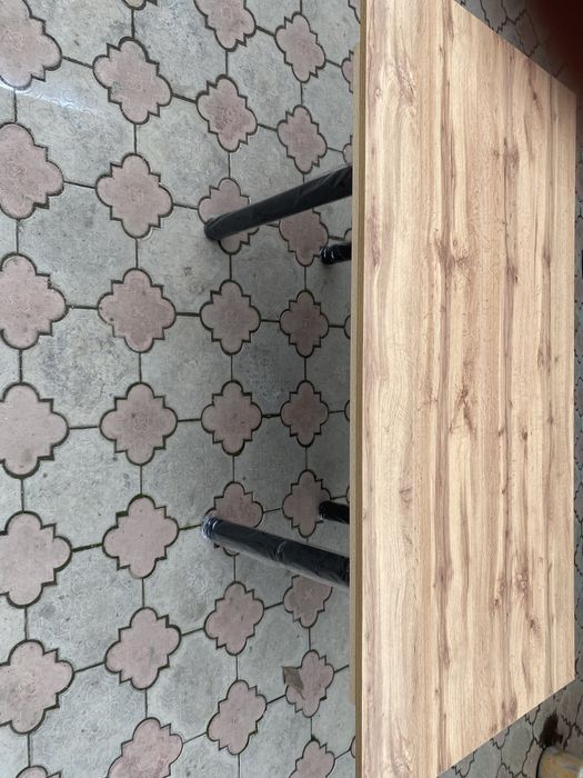 Продам куханный стол