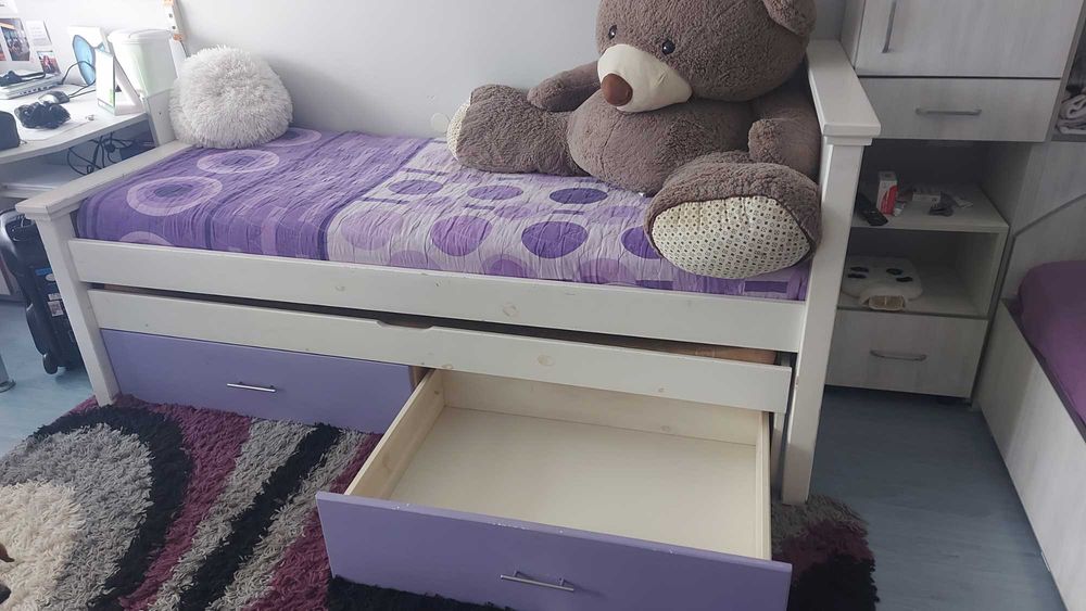 легло сандвич с две чекмеджета