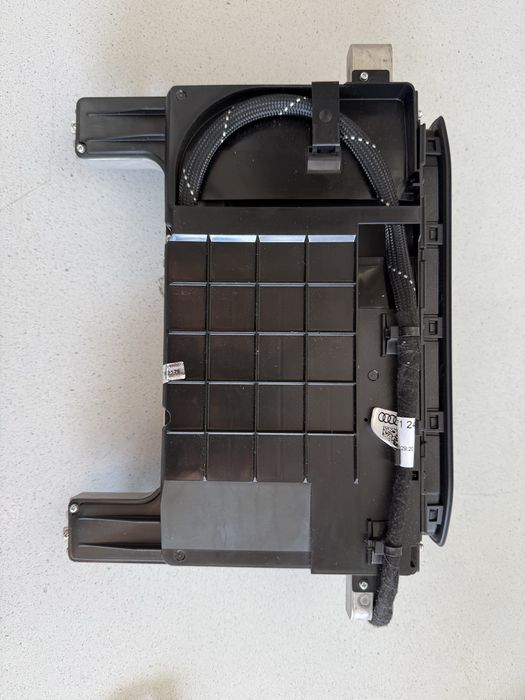 Ecran central MMI Q7 4M 4MO857273A