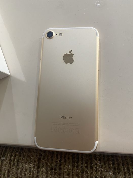 Продам Iphone 7 , gold , 128gb