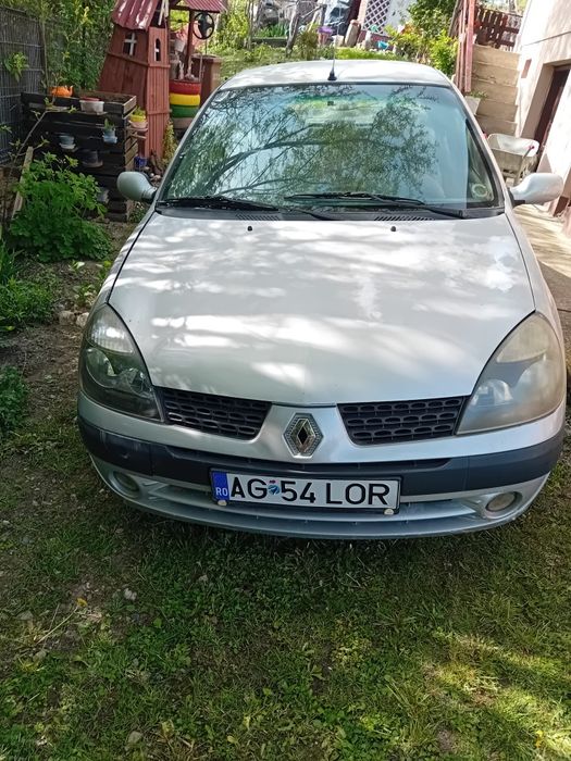 renault clio an 2002