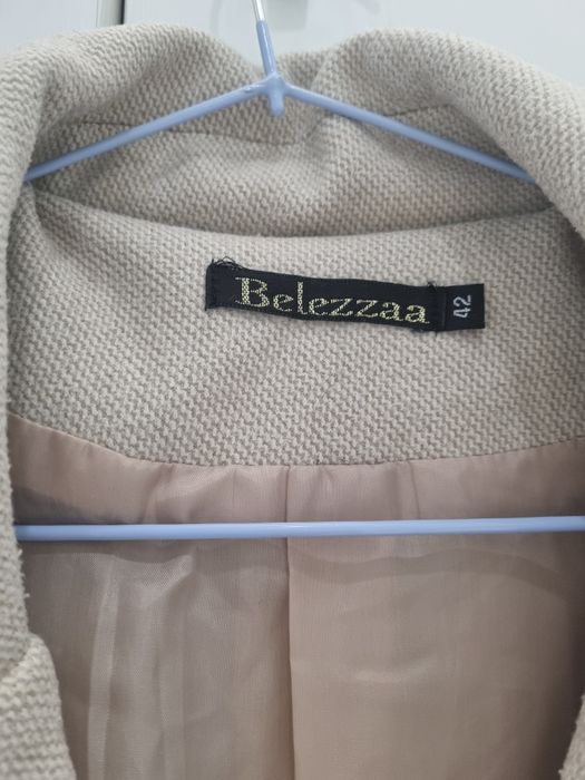 Пальто 42 S бежевого цвета
