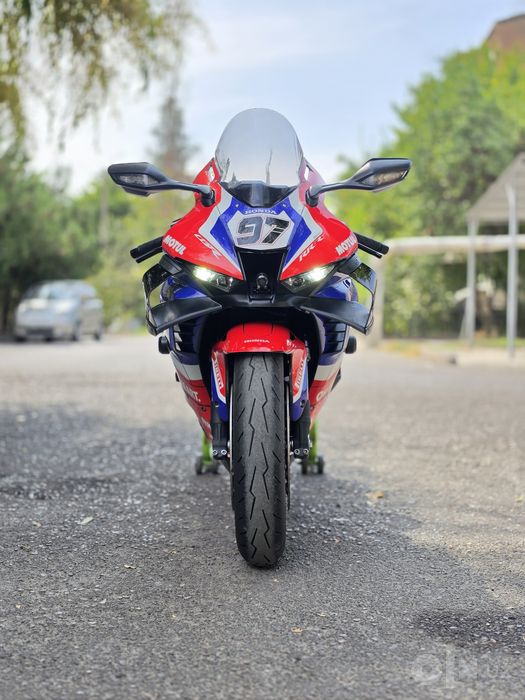 Сотилади Honda cbr1000rr-r fireblade