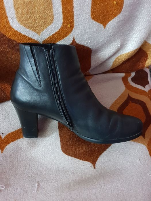 Кожаные зимние полусапожки б/у