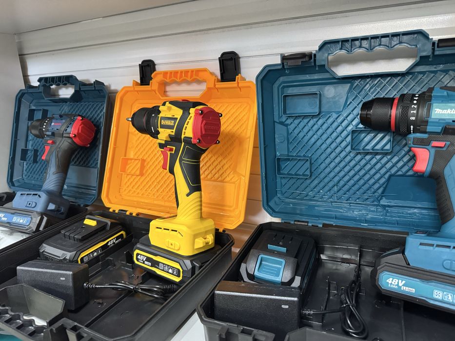 Шуруповерт безщеточный