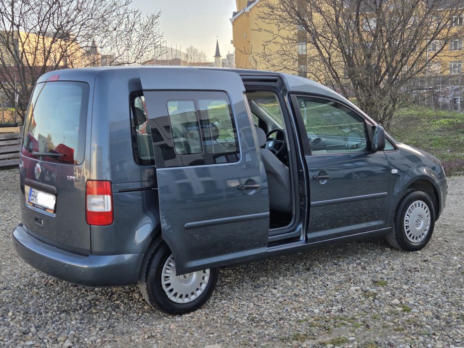 VW Caddy Life 7 locuri