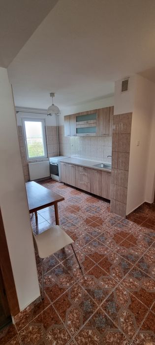 Inchiriez apartament cu 2 camere