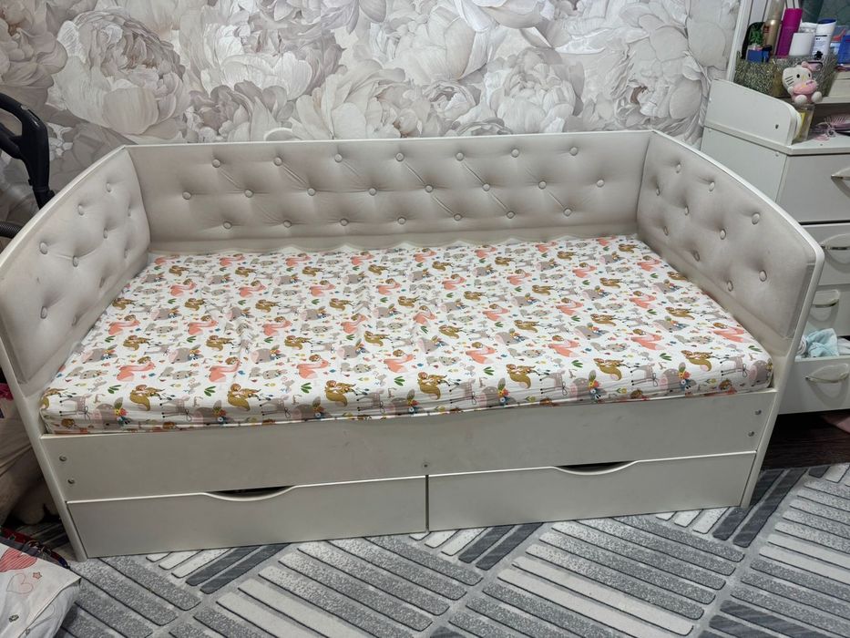 Продам детскую кроватку