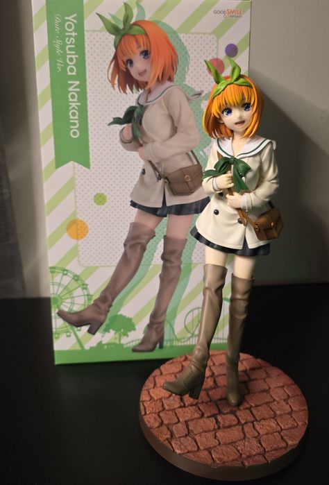 The Quintessential Quintuplets : Yotsuba Nakano Date Style Ver. 1/6 Scale Figure