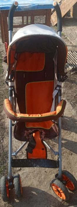 Коляска в отличие состояние