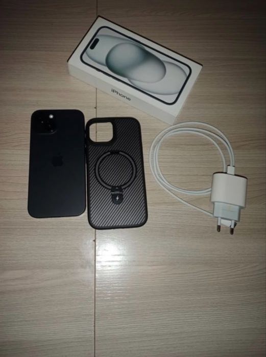 Iphone 15 в идеальном состоянии.