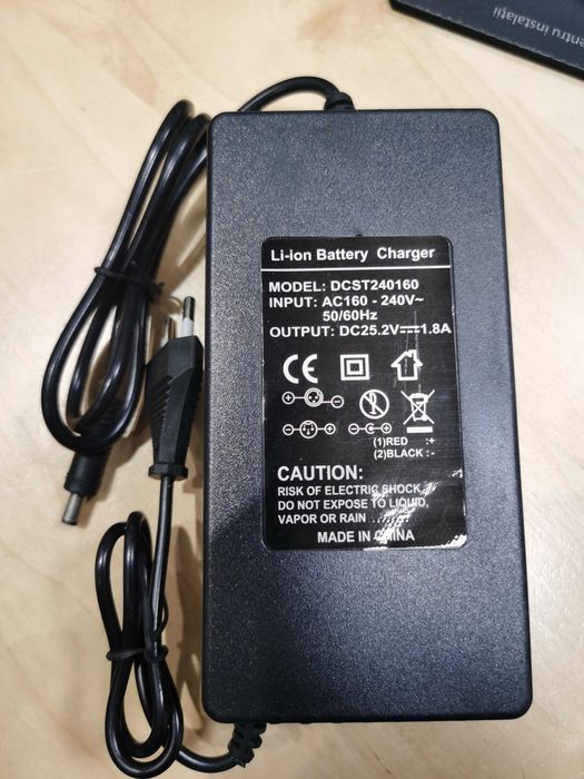 Încărcător bicicleta 25.2V Li-ion