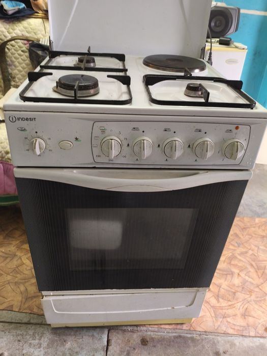 Газовая плита Indesit