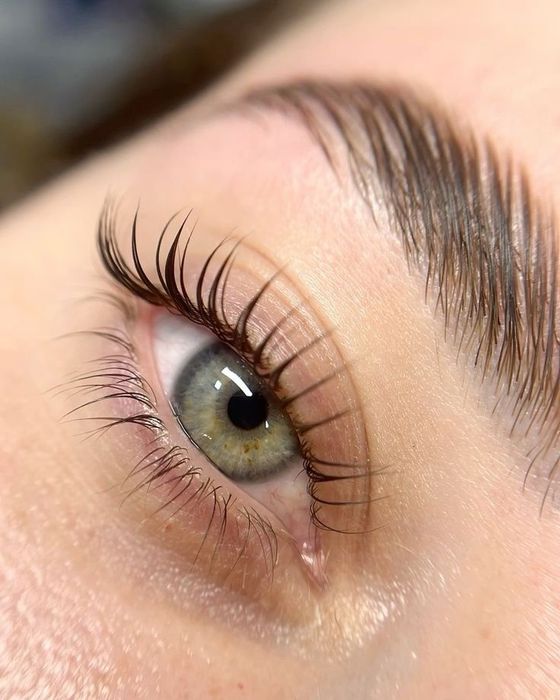 Ламинация ресниц и бровей в центре города