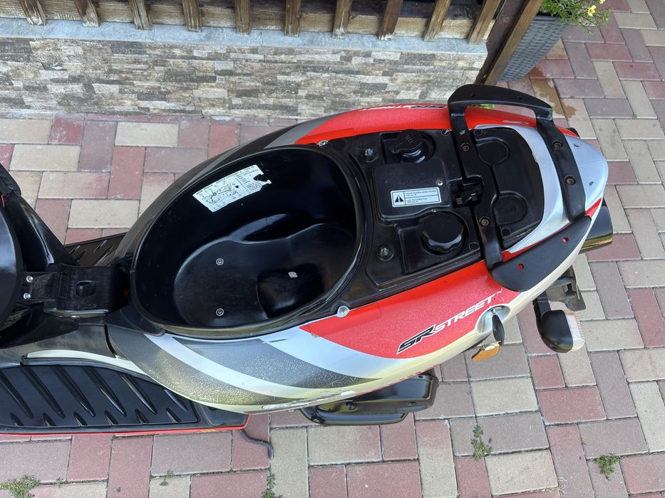 Scuter Aprilia sr 50
