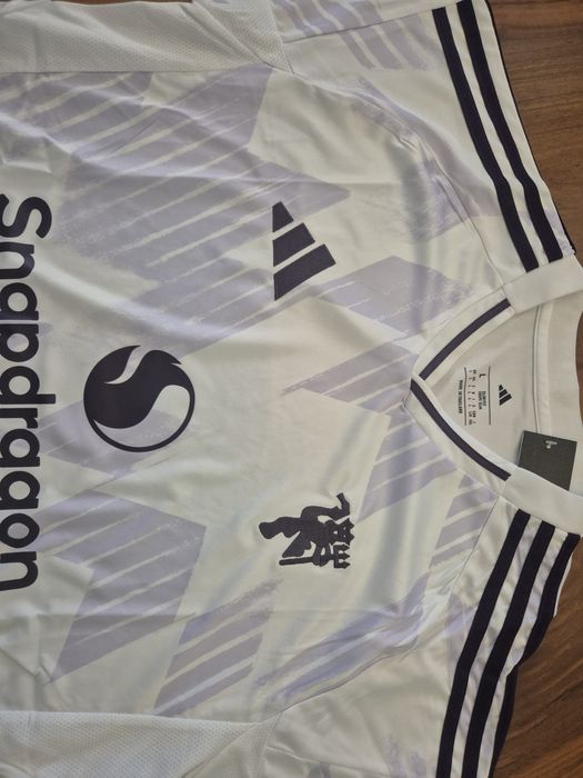 Новите тениски на Манчестър Юнайтед