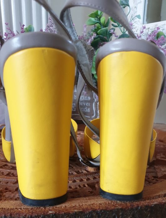 Sandale marimea 38 piele