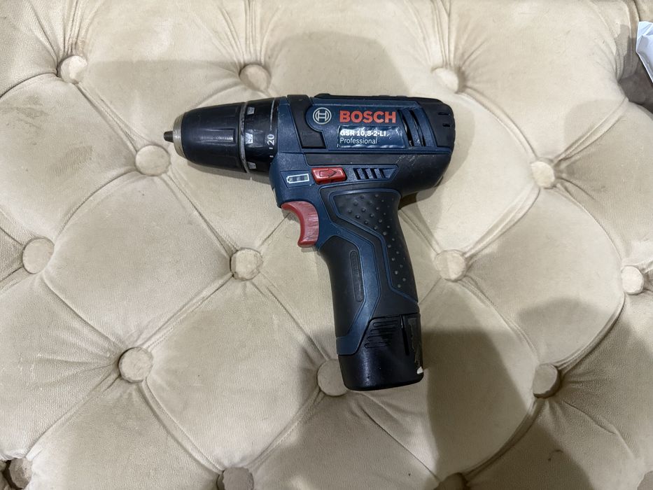 * BOSCH оригинальный маленький шуруповерт