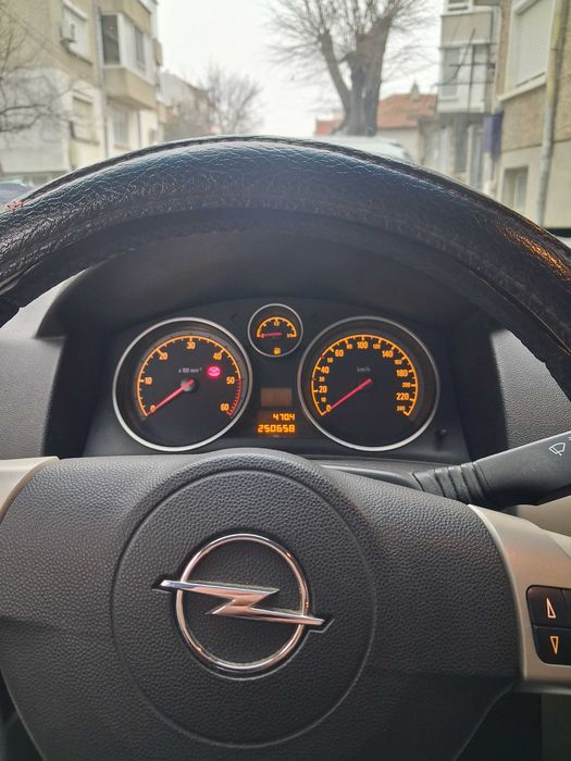 Opel Astra 2009 1.9 CDTI