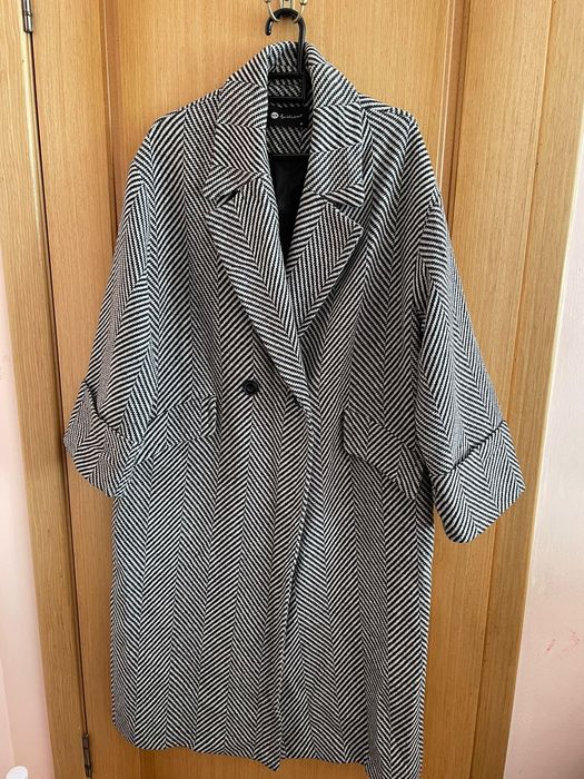 Продам демисезонное пальто