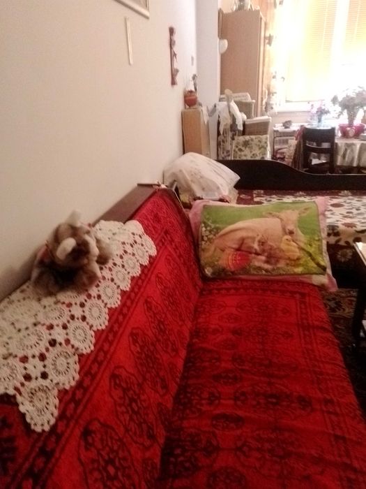 Дава стая от апартамент под наем на бул Христо Ботев