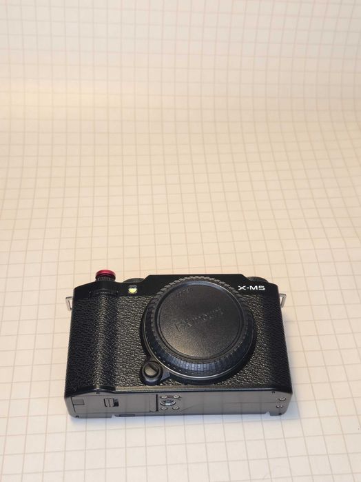 Fujifilm X‑M5 Mirrorless Compact + XF 18‑55mm