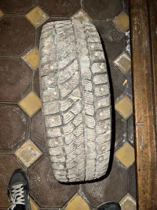 Комплект диски с резиной .зима