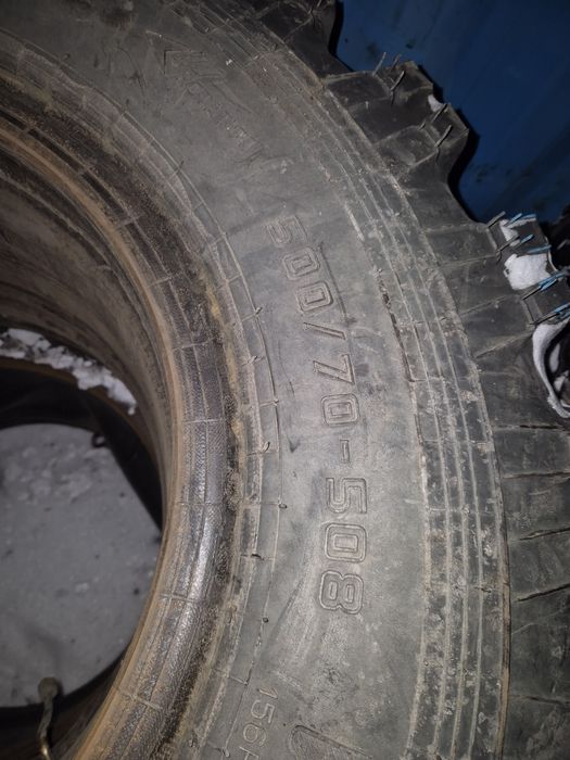 Продам шины на спец технику