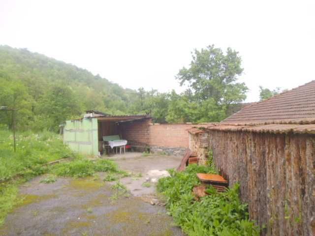 Продава се Къща в с. Малък извор, Област Ловеч - 100 кв.м за 389 €/кв.м - Снимка #3