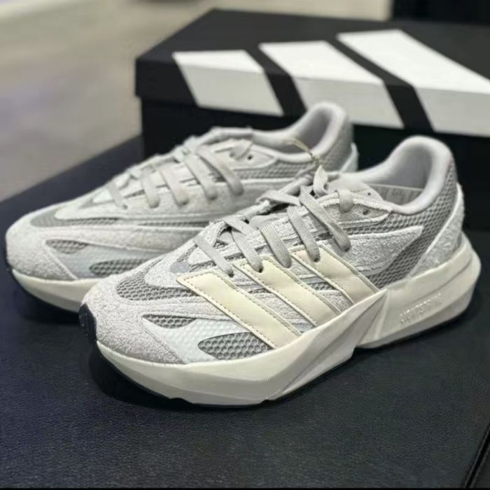Кроссовки adidas LIGHTBLAZE J серый
