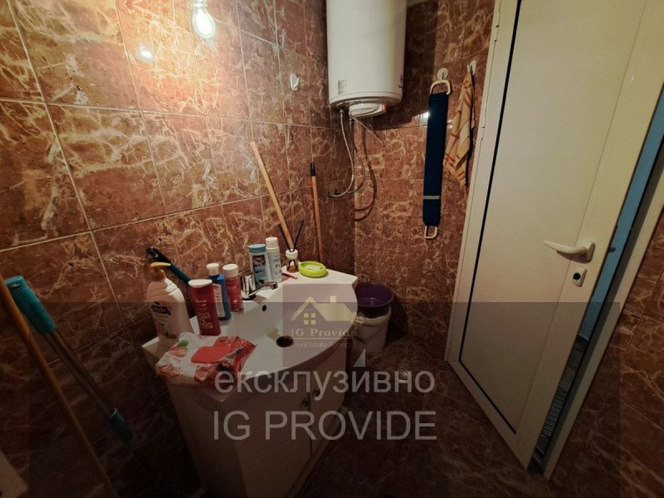 Продава се Двустаен апартамент в Айтос - 59 кв.м за 1145 €/кв.м - Снимка #6