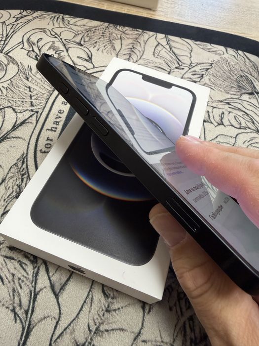 iPhone 16e 128gb - на 4 дена, гаранция