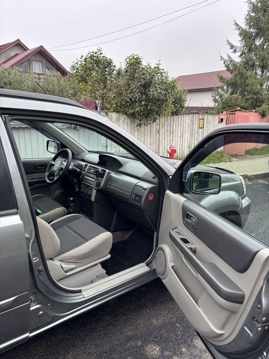 Vând /schimb Nissan X trail t30 E 2.2 motorina .Schimb cu carosata