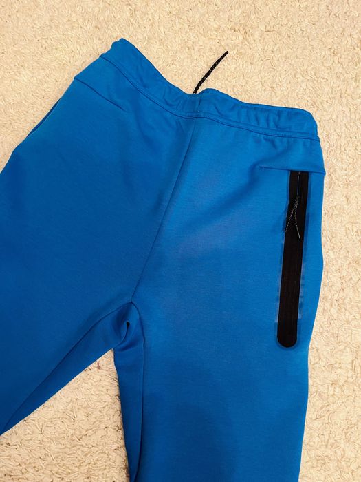 Pantaloni Nike Tech Fleece