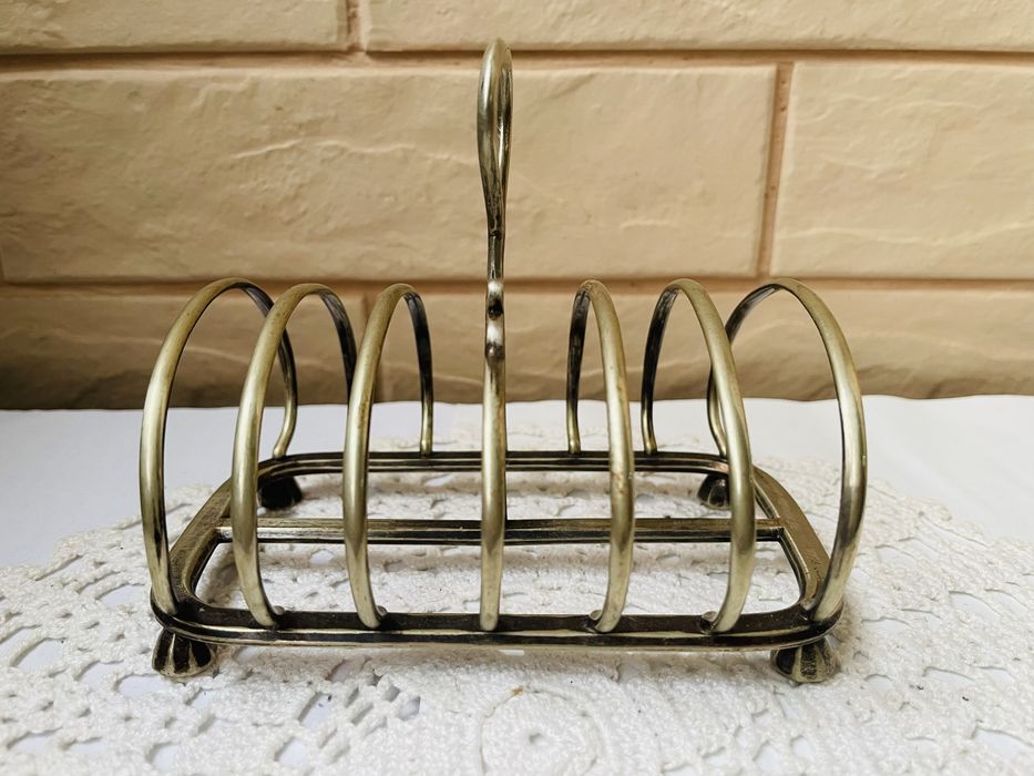 Красива посребрена поставка за филийки от Англия