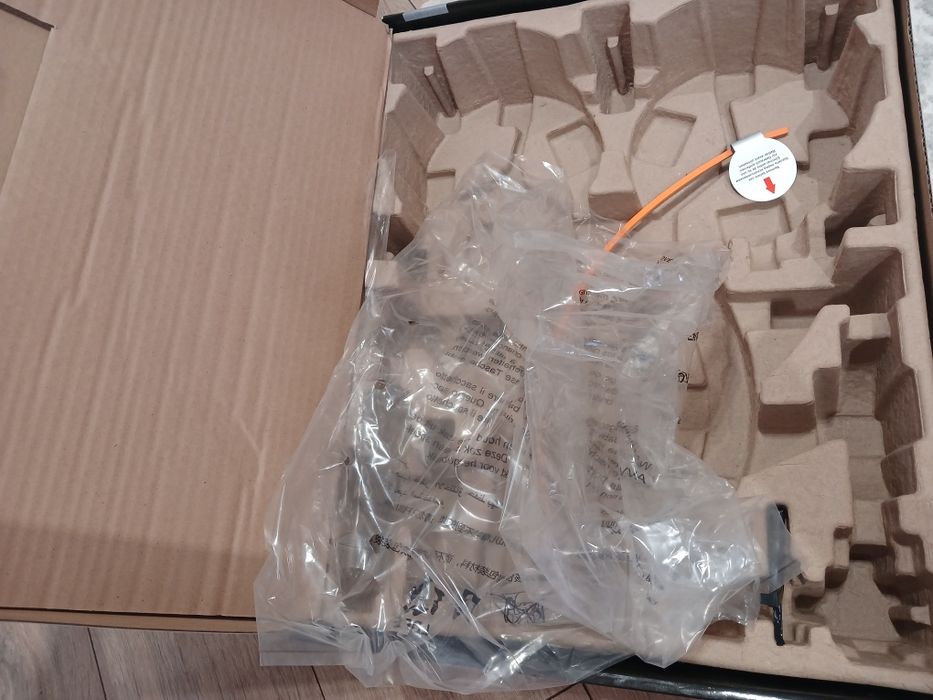 Продам робот пылесос Tefal