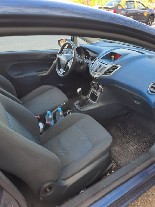 FORD Fiesta 2010 — imagine 2