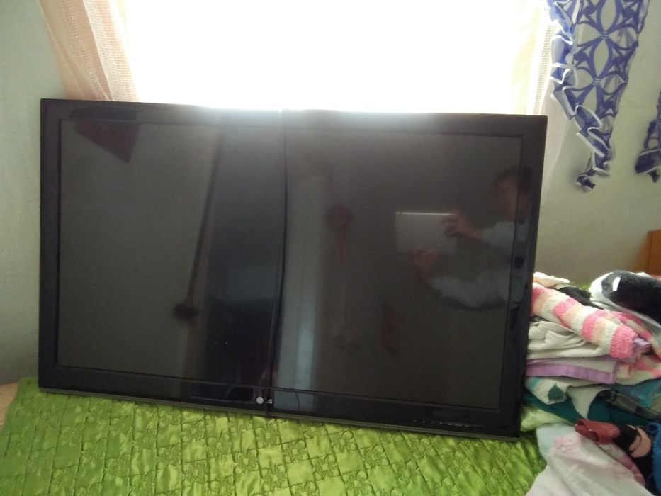 Продам телевизор LG