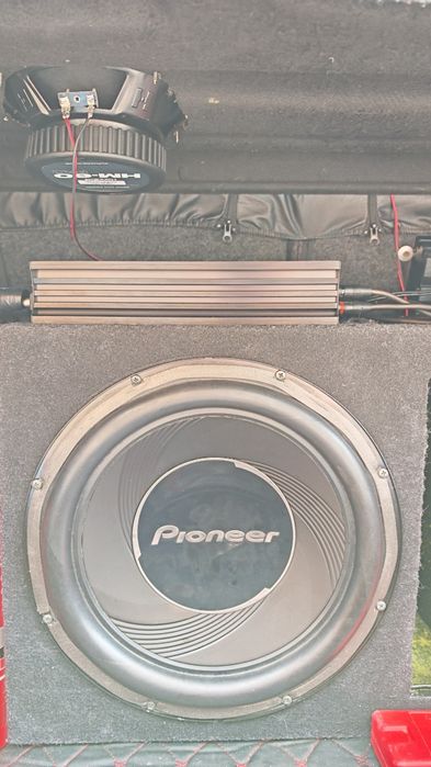 Subwoofere pioneer 12"