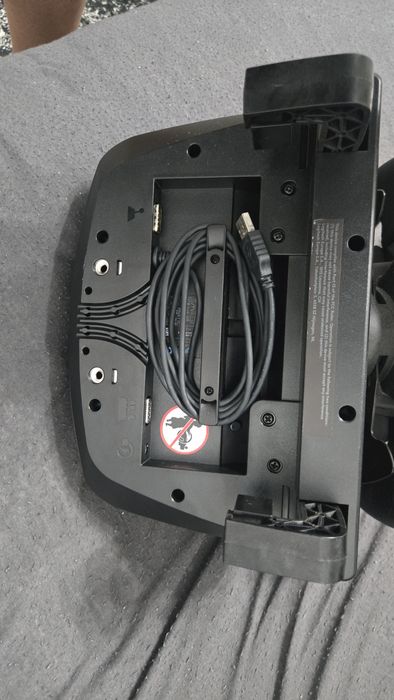 Volan si pedale  G923 Logitech cu butoane de playstation