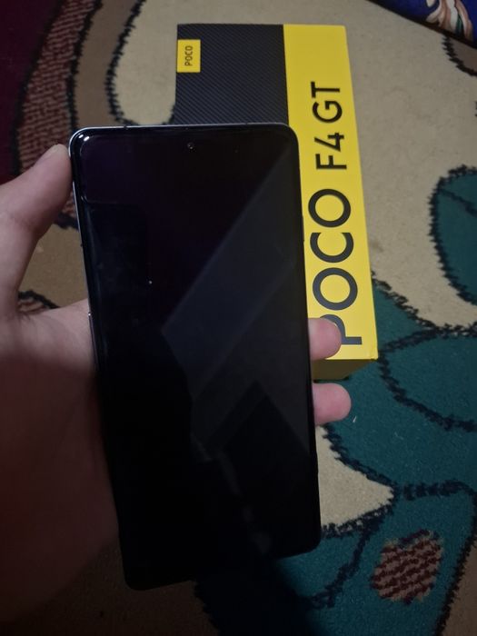 Poco F4 GT 256/12+4