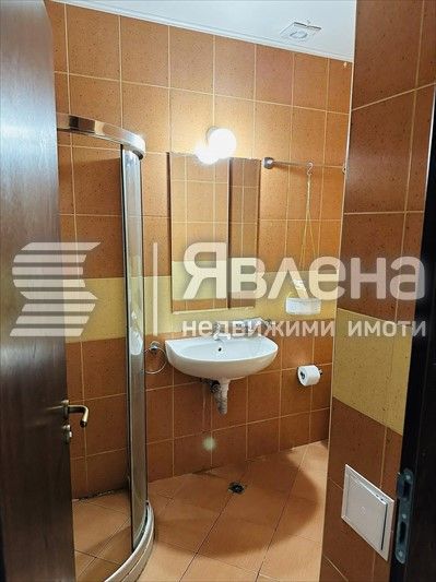 Дава се под наем Едностаен апартамент в Варна, Гръцка махала - 20 кв.м за 350 € - Снимка #9