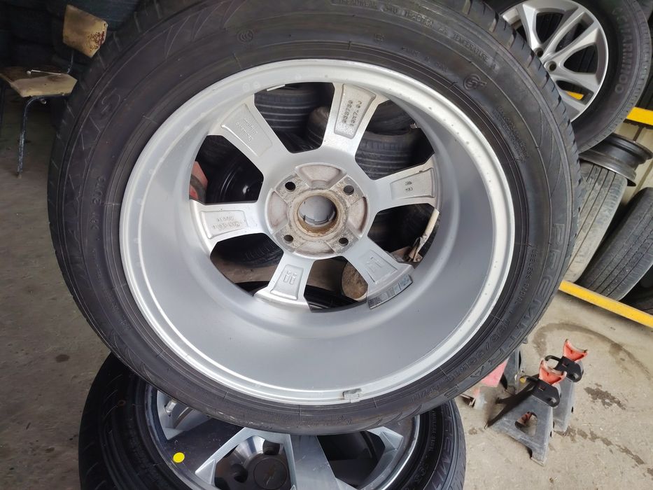 Lasetti, Gentraga tushadigan R16  saka diska sotiladi