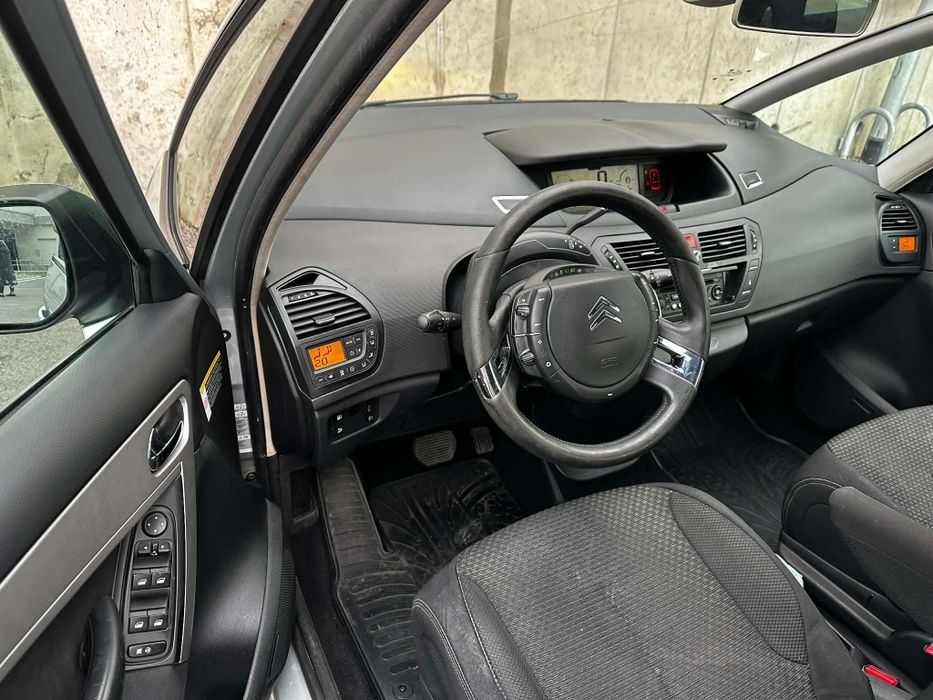 Citroen C4 Picasso 20/07/2010-cutie automata