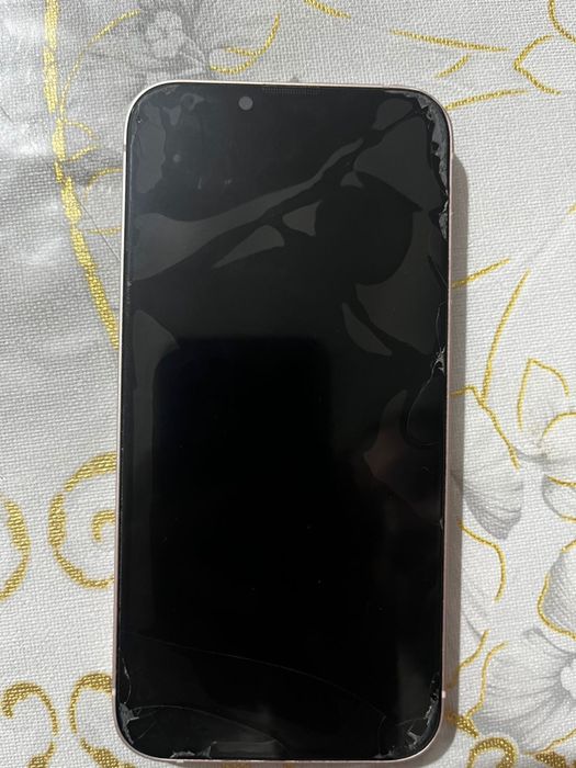 Продам iPhone 13 СРОЧНО