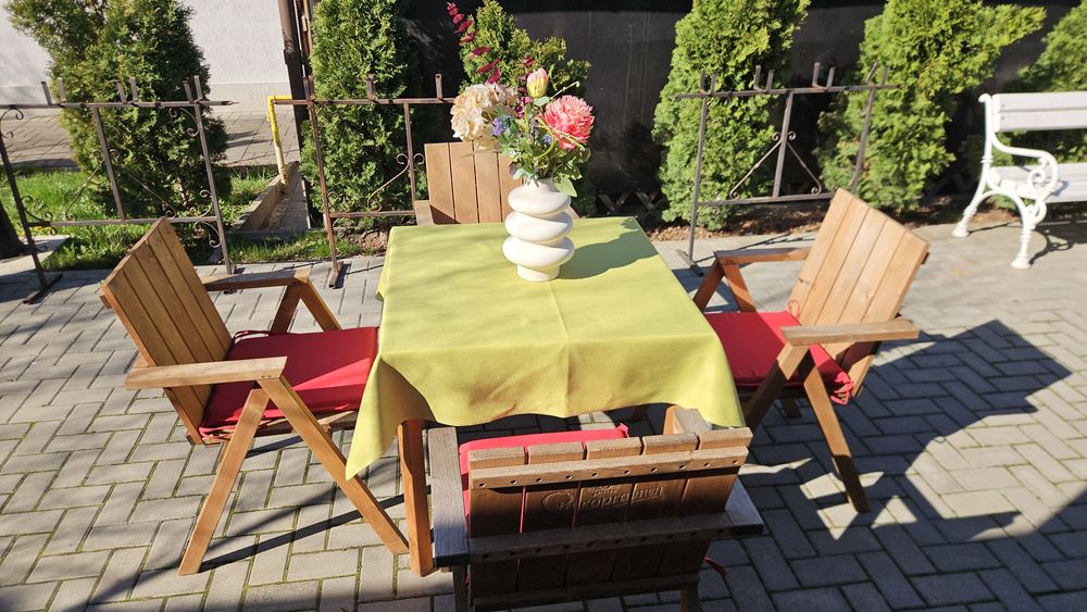 Mobilier Horeca , masa terasă lemn masiv