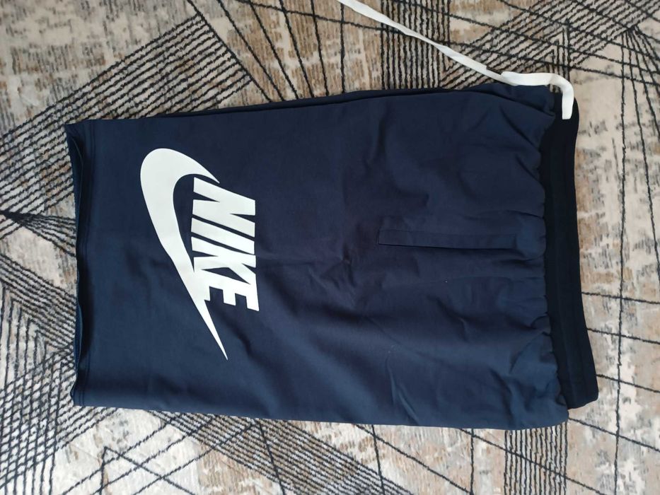 Панталон NIKE , цвят тъмносин, L размер