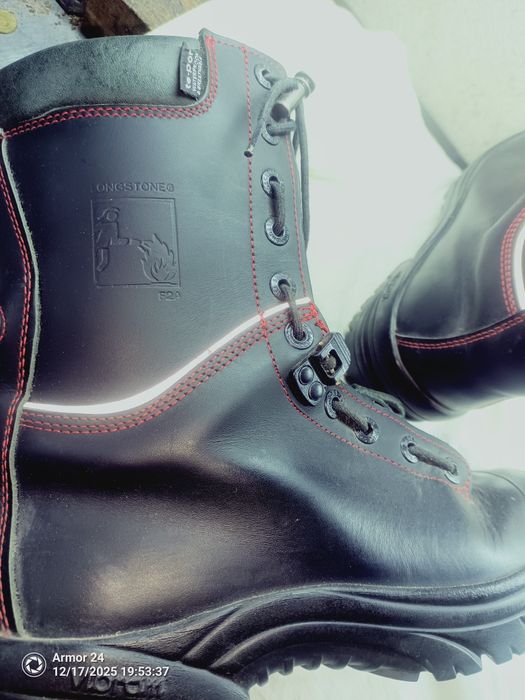 Високи пожарникарски кубинки