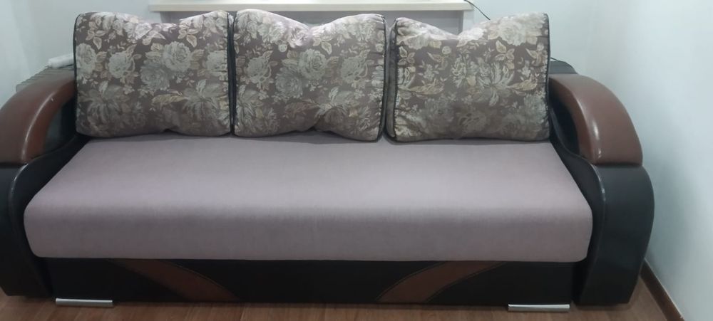 Продам диван ,срочно,срочно