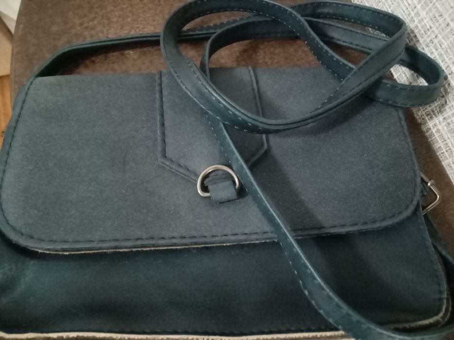 Продам малинкий сумка